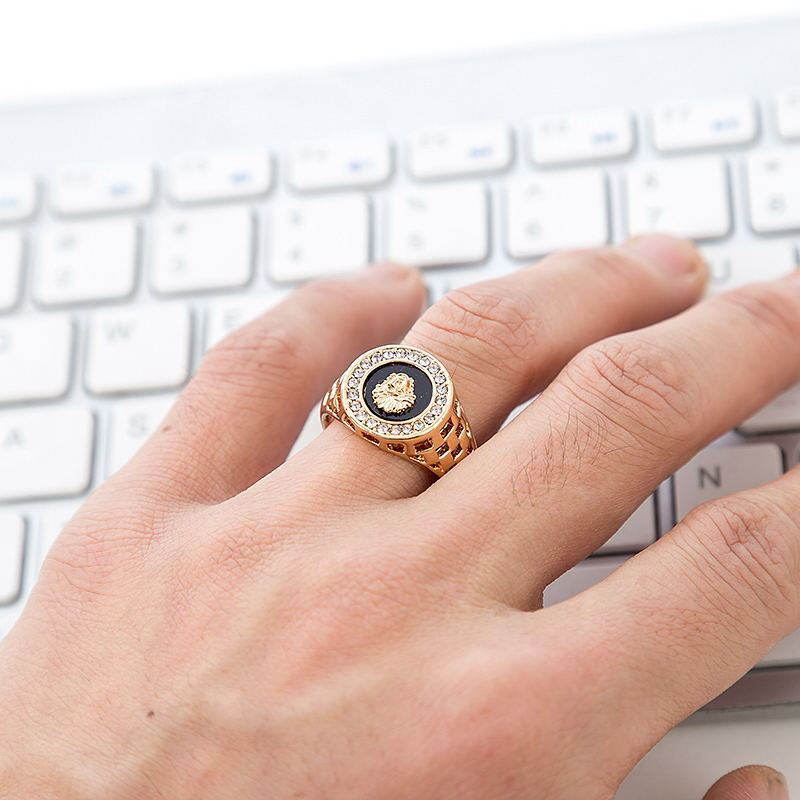 Fashion Man Diamond Cut Oil Dripping Round Lion Head Ring
